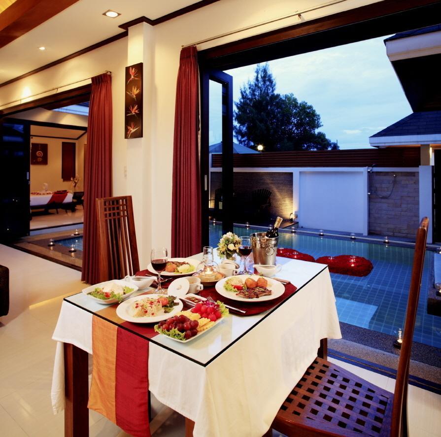 The Iris Pool Villa Rawai Chambre photo