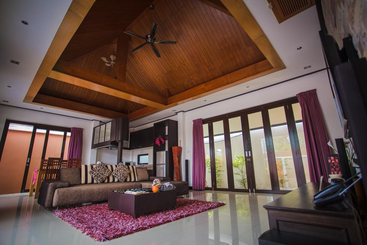 The Iris Pool Villa Rawai Chambre photo