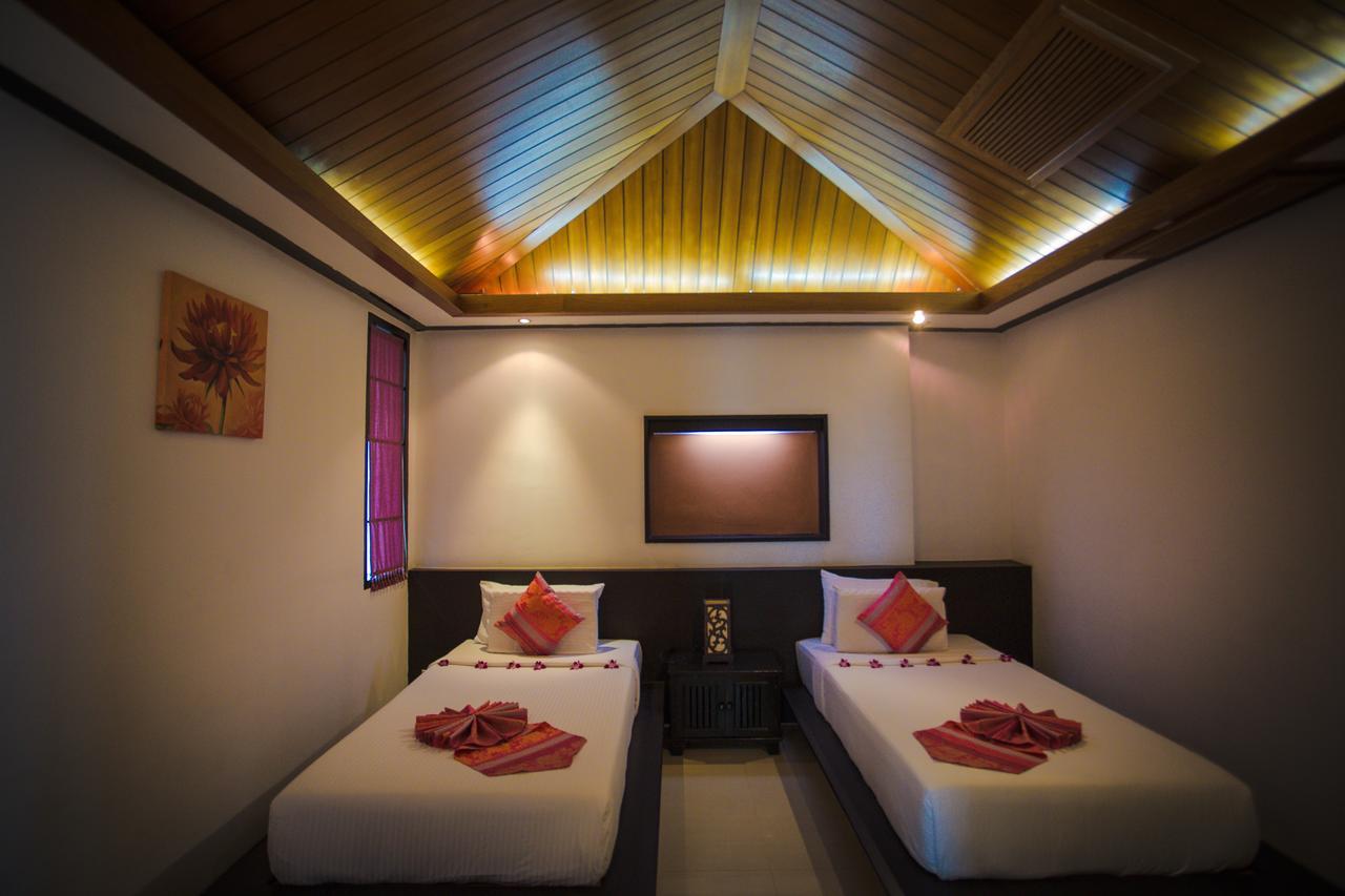 The Iris Pool Villa Rawai Chambre photo